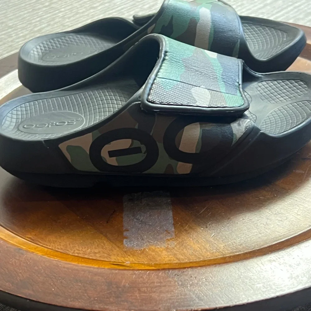 Oofos OOahh Sport Flex Slides Mens 4 Womens 6 Recovery Sandal Camo Adjustable